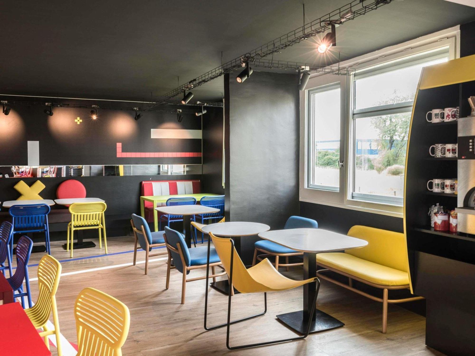 Ibis Styles Lyon Bron Eurexpo Hotel Екстериор снимка